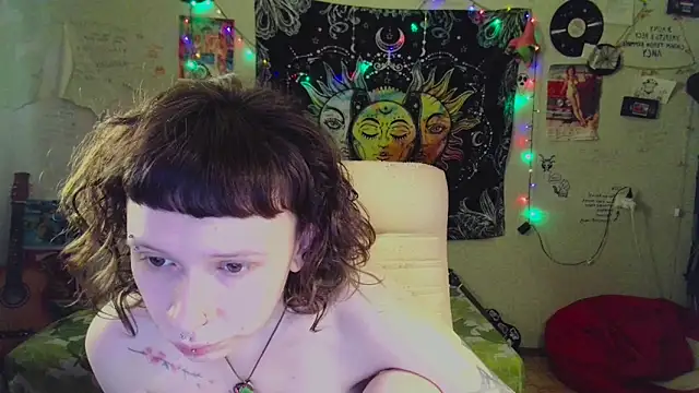Snapshot of Lil_foxxx chatting on June 22, 2026, 9:39 am Lil foxxx online show from June 22, 2026, 9:39 am