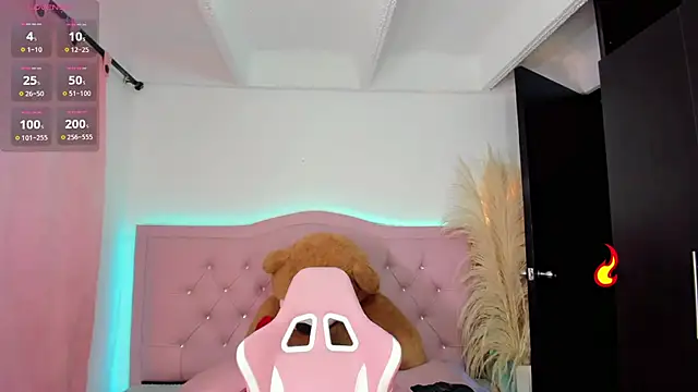 Ashley dolll online show from February 8, 2026, 9:12 pm