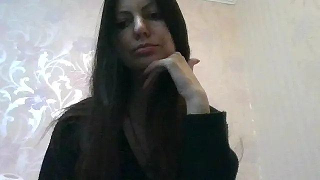 AliseWats online show from October 9, 2025, 2:17 pm