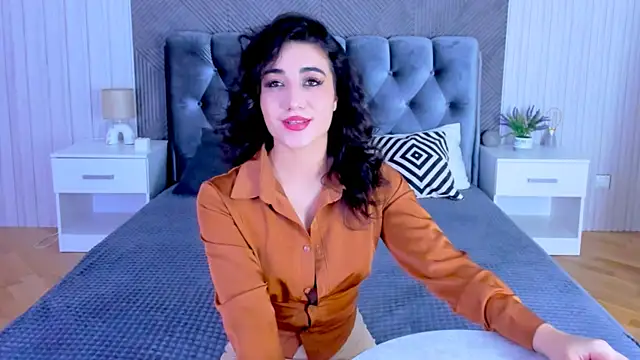 Maya Rogerss online show from November 14, 2025, 2:43 pm