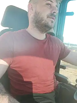 Snapshot of adisiadi chatting on March 21, 2025, 5:43 am adisiadi online show from March 21, 2025, 5:43 am