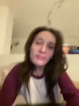 laprincesa2punto0 online show from March 15, 2025, 6:43 pm