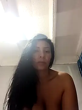 DaphneRosses online show from December 13, 2025, 8:04 pm