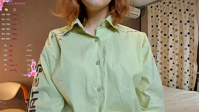 EsmeDecoursey online show from March 19, 2025, 3:08 pm