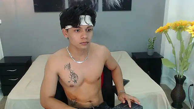 Snapshot of Draco_collins chatting on March 18, 2025, 6:39 am Draco collins online show from March 18, 2025, 6:39 am