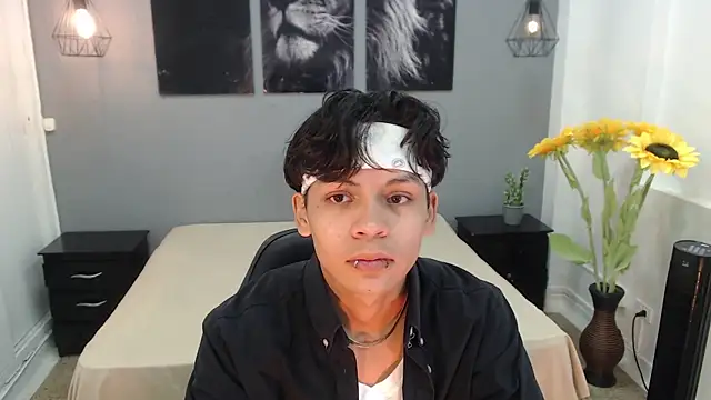 Snapshot of Draco_collins chatting on March 18, 2025, 3:34 am Draco collins online show from March 18, 2025, 3:34 am