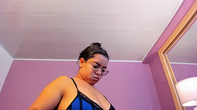 abby jener online show from October 10, 2025, 6:42 pm
