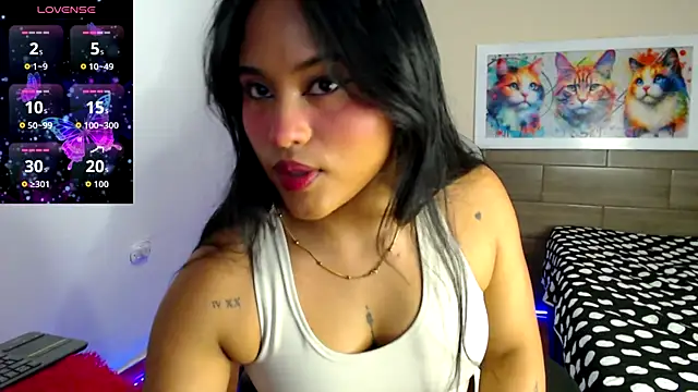 Snapshot of bella_warzon chatting on May 9, 2026, 1:31 am bella warzon online show from May 9, 2026, 1:31 am