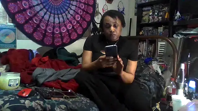 Snapshot of GardeniaFields chatting on December 19, 2025, 8:27 am GardeniaFields online show from December 19, 2025, 8:27 am