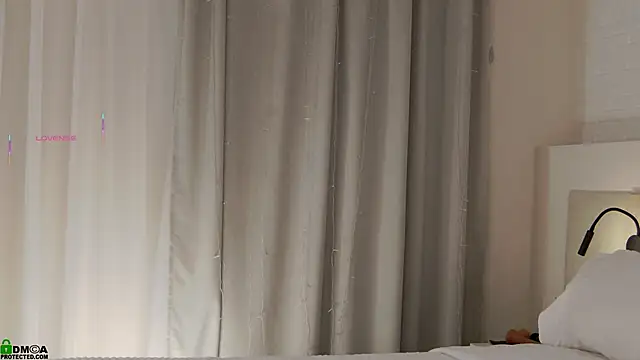 Snapshot of NikaDines chatting on February 5, 2026, 2:07 am NikaDines online show from February 5, 2026, 2:07 am