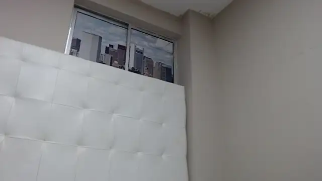 willow smitt online show from September 24, 2025, 12:44 pm