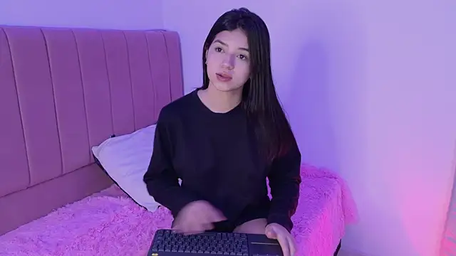 Snapshot of eva_sin18 chatting on March 18, 2025, 12:08 am eva sin18 online show from March 18, 2025, 12:08 am