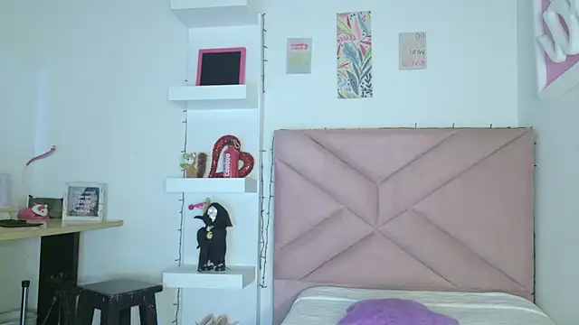 eva sin18 online show from April 8, 2026, 11:17 pm