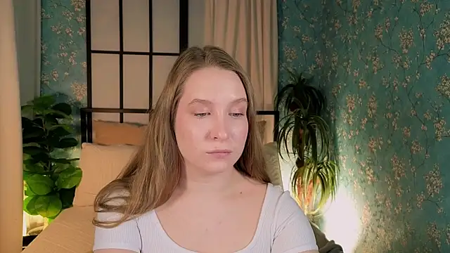 Snapshot of saint_trisha chatting on April 4, 2026, 8:04 pm saint trisha online show from April 4, 2026, 8:04 pm