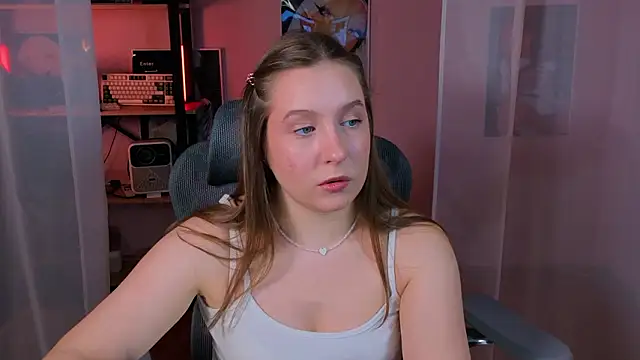 Snapshot of saint_trisha chatting on March 10, 2026, 8:13 pm saint trisha online show from March 10, 2026, 8:13 pm