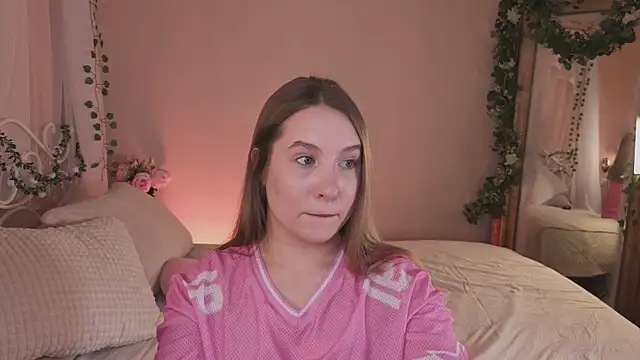 Snapshot of saint_trisha chatting on March 20, 2026, 8:21 pm saint trisha online show from March 20, 2026, 8:21 pm