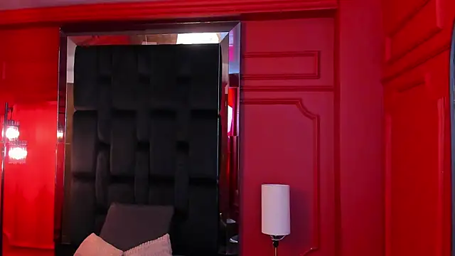 roxy hell online show from October 21, 2025, 12:04 pm