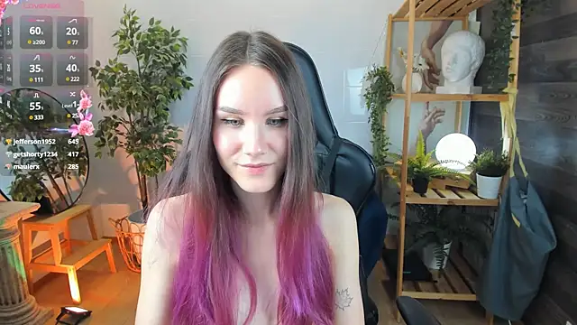 Snapshot of Clare__Florence chatting on March 18, 2025, 4:39 pm Clare Florence online show from March 18, 2025, 4:39 pm