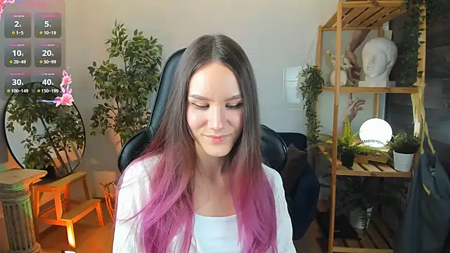 Snapshot of Clare__Florence chatting on March 18, 2025, 1:34 pm Clare Florence online show from March 18, 2025, 1:34 pm