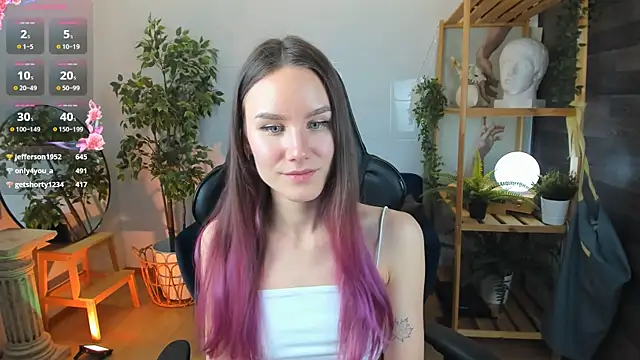 Snapshot of Clare__Florence chatting on March 18, 2025, 7:44 pm Clare Florence online show from March 18, 2025, 7:44 pm