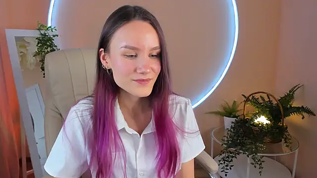 Snapshot of Clare__Florence chatting on March 14, 2025, 1:46 pm Clare Florence online show from March 14, 2025, 1:46 pm