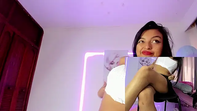 Snapshot of sweet_cinamon chatting on February 21, 2026, 8:44 pm sweet cinamon online show from February 21, 2026, 8:44 pm