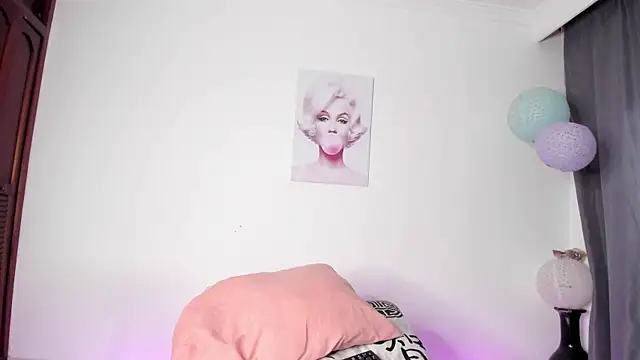 Snapshot of sweet_cinamon chatting on September 11, 2025, 7:25 pm sweet cinamon online show from September 11, 2025, 7:25 pm