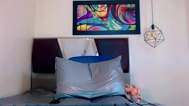 alexsandra kiss online show from November 13, 2025, 11:14 am