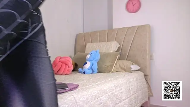 Snapshot of sweetlittlevenus chatting on September 25, 2025, 6:58 pm sweetlittlevenus online show from September 25, 2025, 6:58 pm