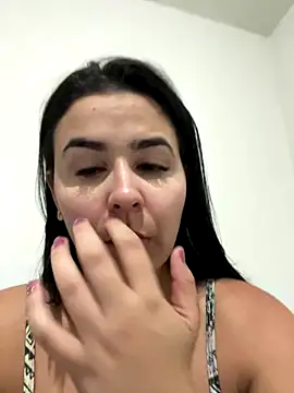 Snapshot of meninaveneno_ chatting on December 21, 2025, 6:53 pm meninaveneno online show from December 21, 2025, 6:53 pm