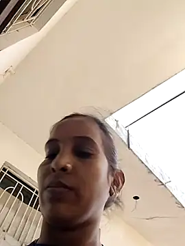 Hotty-Nidhi online show from December 16, 2025, 5:00 am