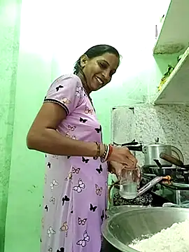 Hotty-Nidhi online show from October 4, 2025, 5:31 am