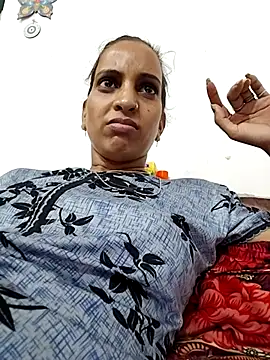 Hotty-Nidhi online show from May 20, 2026, 4:42 am