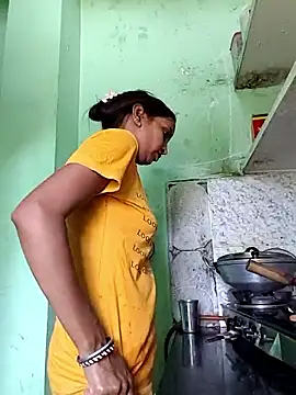 Hotty-Nidhi online show from May 21, 2026, 4:54 am
