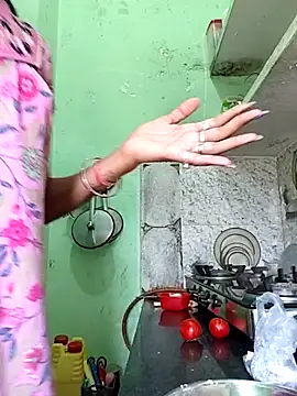 Hotty-Nidhi online show from April 7, 2026, 5:42 am