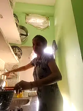 Hotty-Nidhi online show from April 6, 2026, 4:46 am