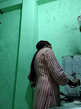 Hotty-Nidhi online show from April 2, 2026, 4:57 pm