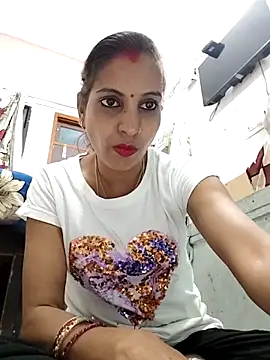 Hotty-Nidhi online show from April 3, 2026, 5:41 pm