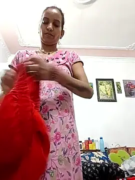 Hotty-Nidhi online show from April 8, 2026, 6:04 am