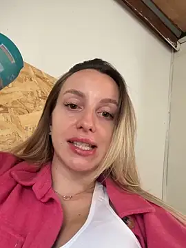 Snapshot of AlexisWhit chatting on September 28, 2025, 7:15 am AlexisWhit online show from September 28, 2025, 7:15 am