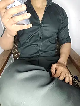 Snapshot of HARSHHU01 chatting on February 28, 2026, 6:40 pm HARSHHU01 online show from February 28, 2026, 6:40 pm