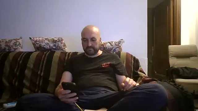 Snapshot of maxxxio12 chatting on June 9, 2026, 7:48 pm maxxxio12 online show from June 9, 2026, 7:48 pm