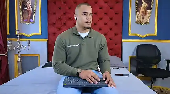 AshtonnSummer online show from March 10, 2025, 11:12 am