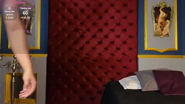 AshtonnSummer online show from March 15, 2025, 11:29 am