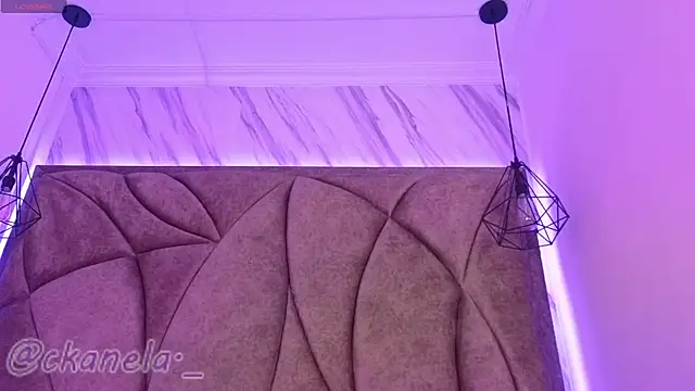 Kanela miller  online show from November 21, 2025, 12:15 pm