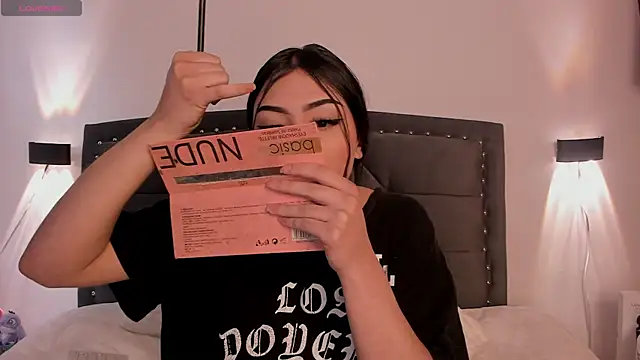 Snapshot of Lilith_Thompson chatting on October 29, 2025, 12:48 pm Lilith Thompson online show from October 29, 2025, 12:48 pm