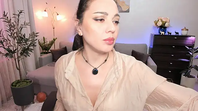 Snapshot of Viki_Bellson chatting on June 7, 2026, 6:57 pm Viki Bellson online show from June 7, 2026, 6:57 pm