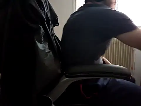 Tutur19 online show from March 15, 2025, 3:37 pm