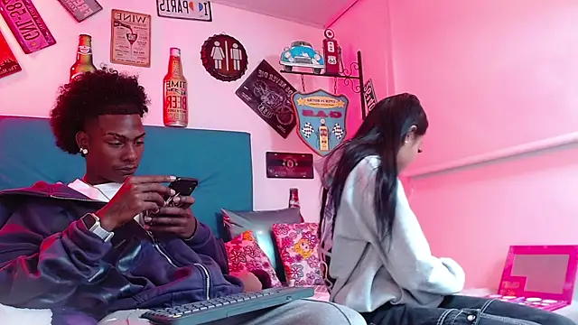 Snapshot of lili_roussi chatting on October 2, 2025, 2:26 am lili roussi online show from October 2, 2025, 2:26 am