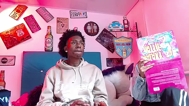 Snapshot of lili_roussi chatting on October 4, 2025, 3:41 am lili roussi online show from October 4, 2025, 3:41 am